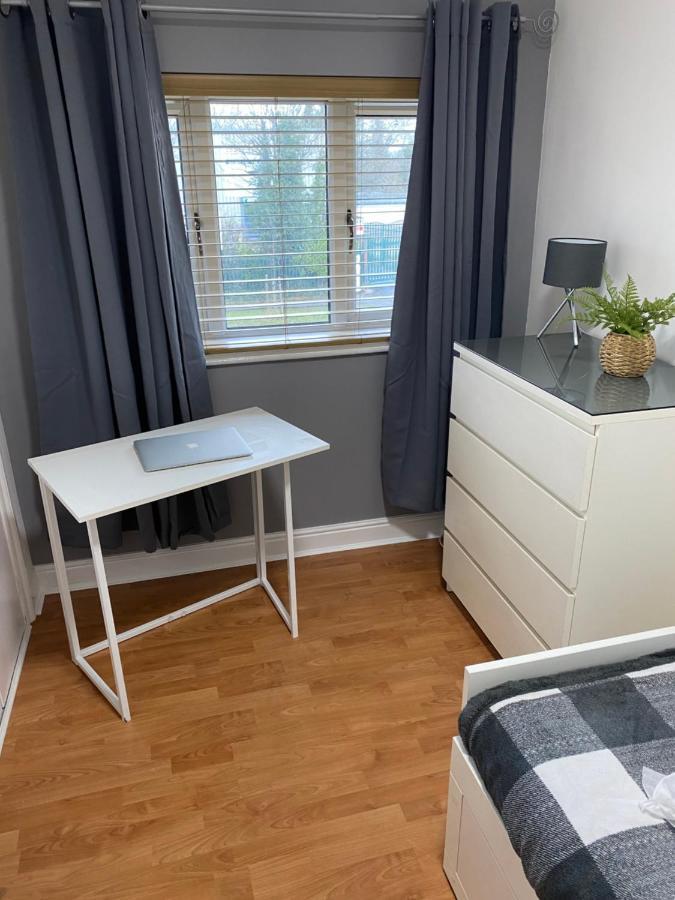 Large Home, Close To Bhx, Nec, Jlr, 4 Double Beds! Birmingham Exteriör bild