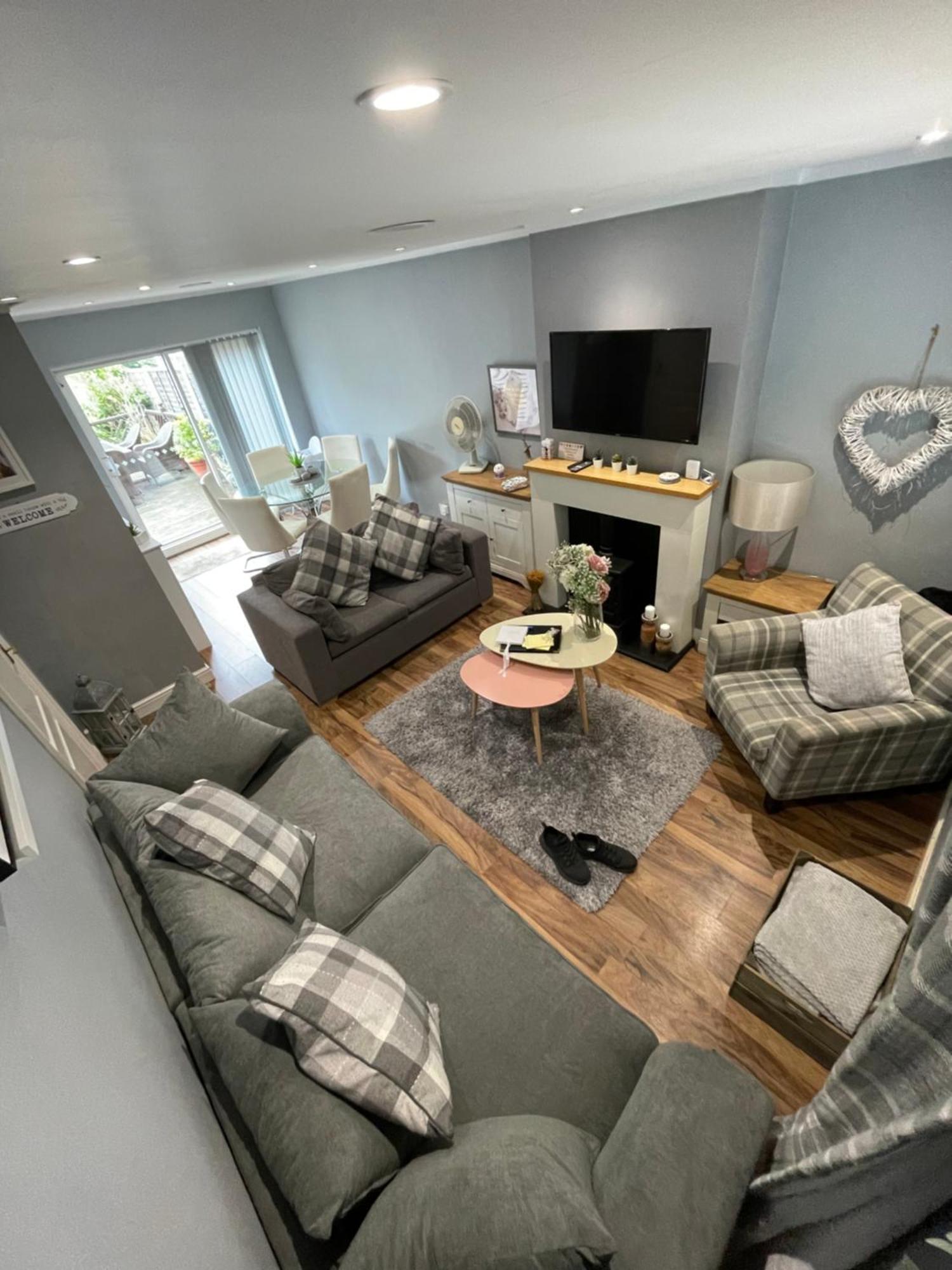 Large Home, Close To Bhx, Nec, Jlr, 4 Double Beds! Birmingham Exteriör bild